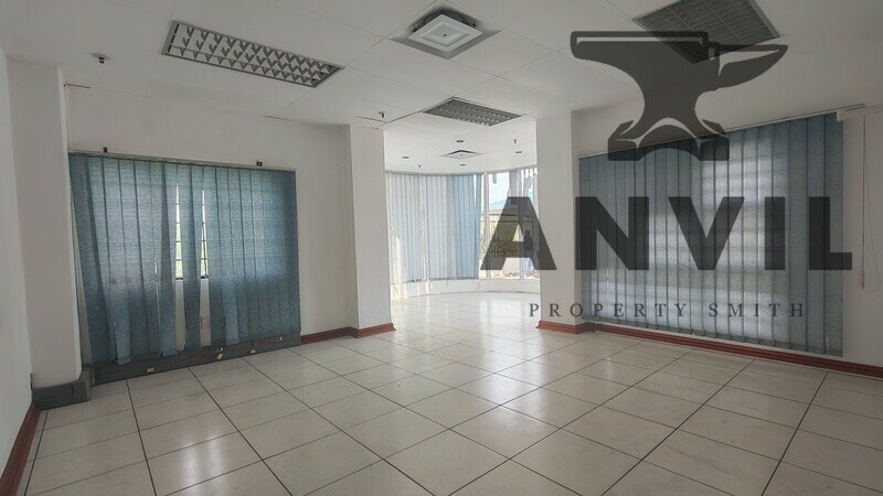 8 Edison Road - All 4 Sections and Yard For Sale property image 10