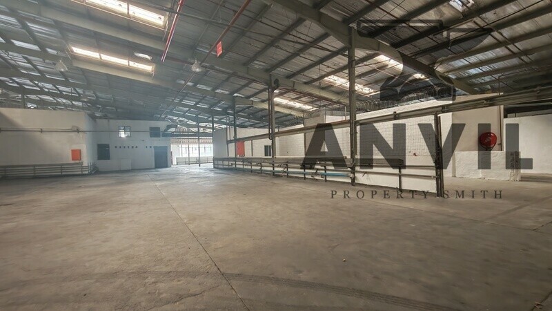 8 Edison Road - All 4 Sections and Yard For Sale property image 11