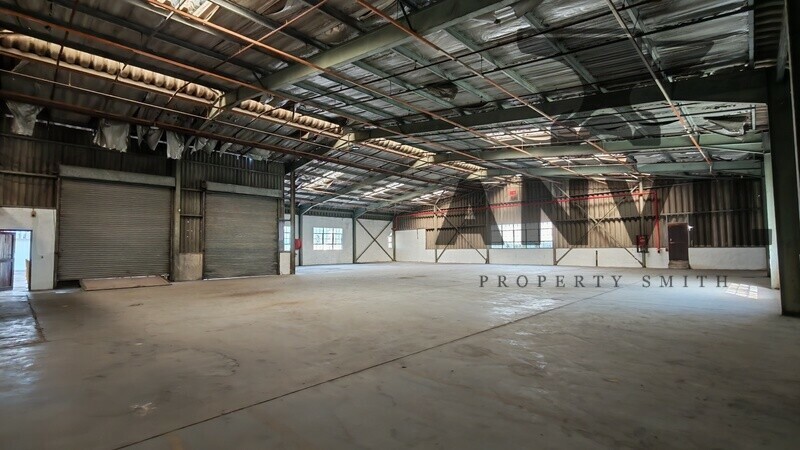 8 Edison Road - All 4 Sections and Yard For Sale property image 14