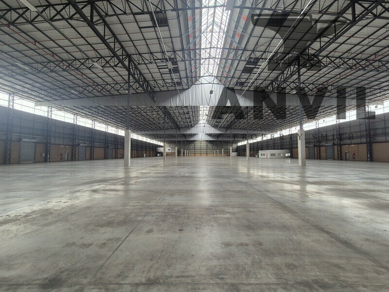  Gosforth Industrial Park - 13 926m² A Grade Warehouse to Let in Gosforth Park, Cross Dock Facility with Large Yard property image 5