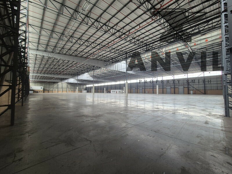  Gosforth Industrial Park - 13 926m² A Grade Warehouse to Let in Gosforth Park, Cross Dock Facility with Large Yard property image 6