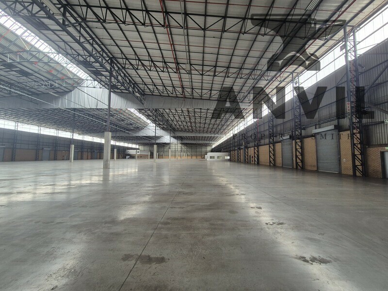  Gosforth Industrial Park - 13 926m² A Grade Warehouse to Let in Gosforth Park, Cross Dock Facility with Large Yard property image 7