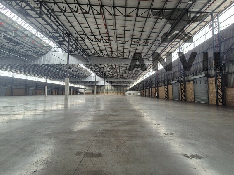  Gosforth Industrial Park - 13 926m² A Grade Warehouse to Let in Gosforth Park, Cross Dock Facility with Large Yard property image 8