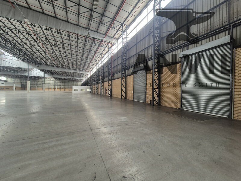  Gosforth Industrial Park - 13 926m² A Grade Warehouse to Let in Gosforth Park, Cross Dock Facility with Large Yard property image 11