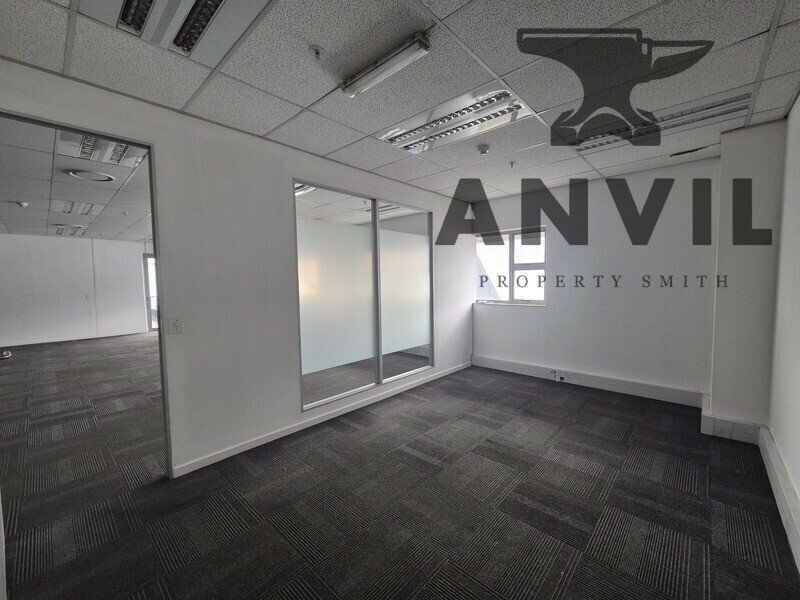  Gosforth Industrial Park - 13 926m² A Grade Warehouse to Let in Gosforth Park, Cross Dock Facility with Large Yard property image 29