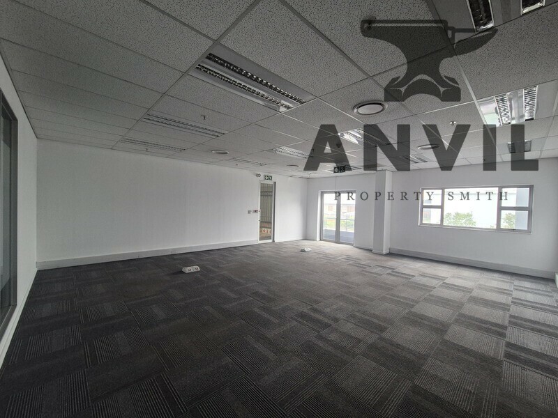  Gosforth Industrial Park - 13 926m² A Grade Warehouse to Let in Gosforth Park, Cross Dock Facility with Large Yard property image 30