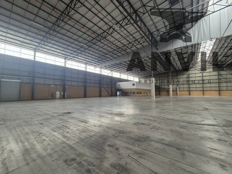  Gosforth Industrial Park - 13 926m² A Grade Warehouse to Let in Gosforth Park, Cross Dock Facility with Large Yard property image 34