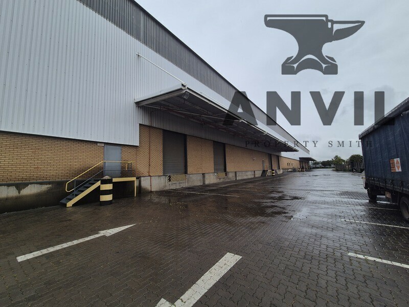  Gosforth Industrial Park - 13 926m² A Grade Warehouse to Let in Gosforth Park, Cross Dock Facility with Large Yard property image 42