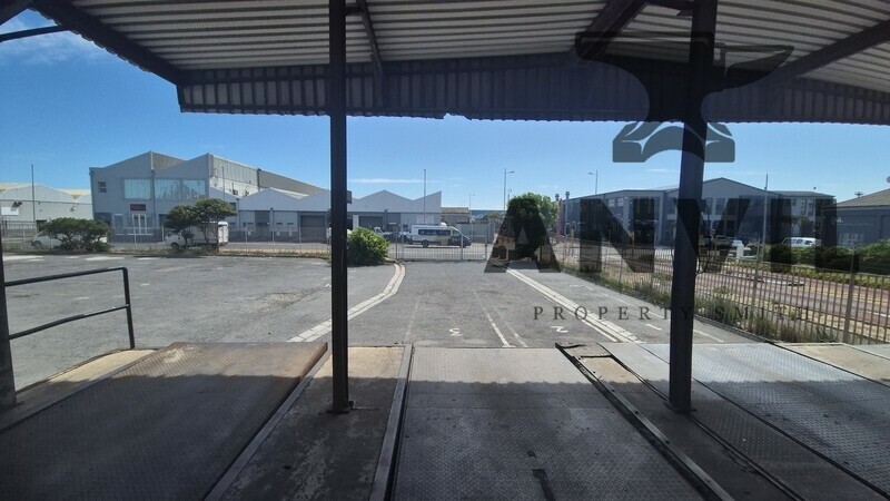 12 Section Street, Paarden Eiland - Yard Space property image 3