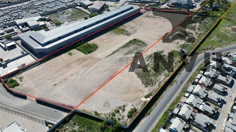 34 Dynamo Way - Combination of Yard 1 + 2 property image 5