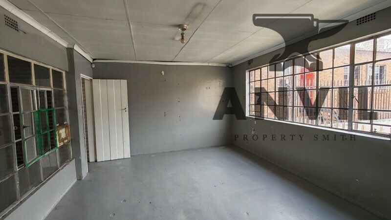 9 & 11 Bedford Ave, Benoni - 1200m² Industrial factory for Sale in Benoni property image 6