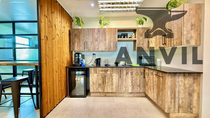 Irene Corporate Corner - Building 13 FF Left Suite property image 6