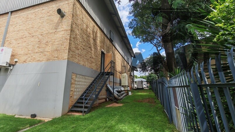 5 Guernsey Drive - Whole Property property image 2