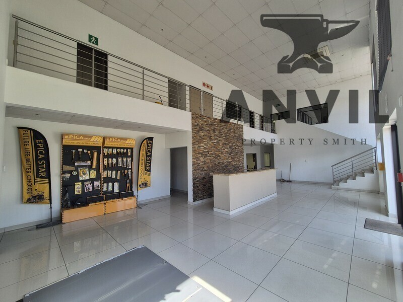 5 Indianapolis Boulevard - 3429m² Industrial Warehouse to Let in Gosforth Park, Secure Park with Dock Levelers property image 5