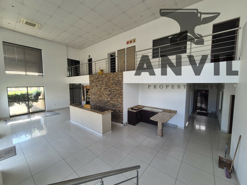 5 Indianapolis Boulevard - 3429m² Industrial Warehouse to Let in Gosforth Park, Secure Park with Dock Levelers property image 7