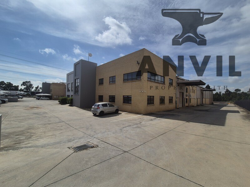 3429m² Industrial Warehouse to Let in Gosforth Park, Secure Park with Dock Levelers