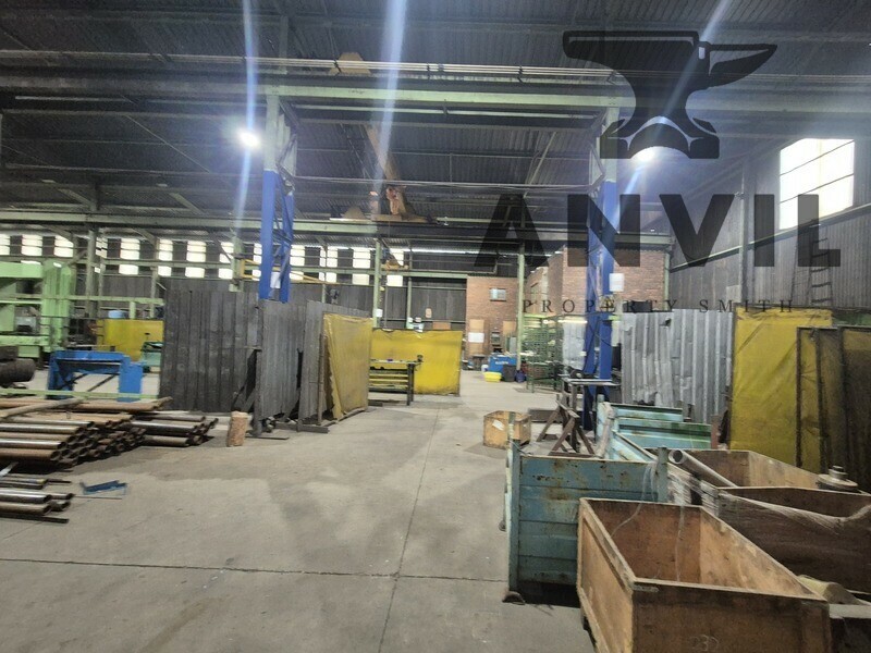 6 bosworth st, Alrode - 3223m² industrial property for sale in Alrode, Alberton with cranes and large yard property image 9