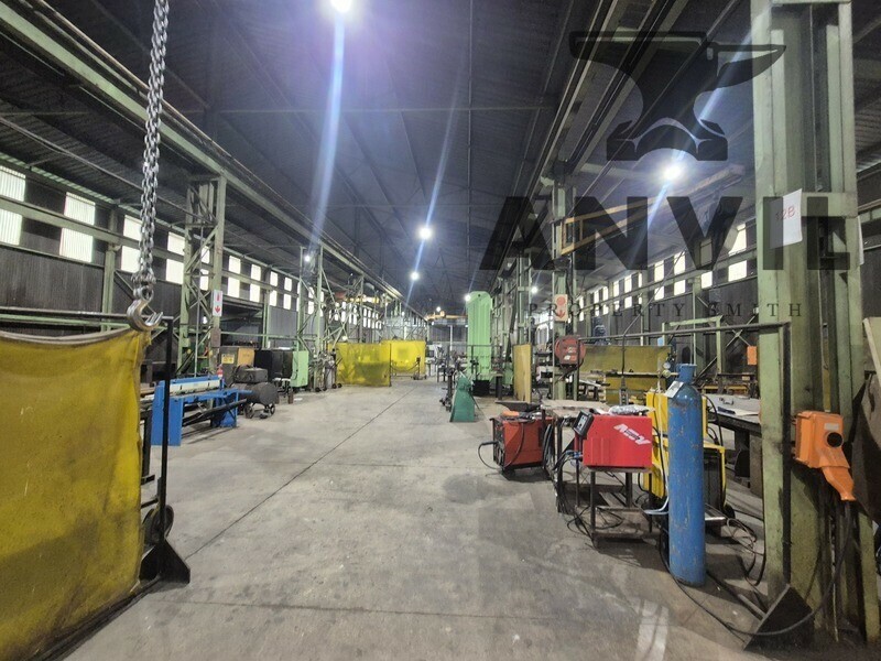 6 bosworth st, Alrode - 3223m² industrial property for sale in Alrode, Alberton with cranes and large yard property image 11