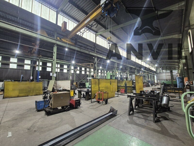 6 bosworth st, Alrode - 3223m² industrial property for sale in Alrode, Alberton with cranes and large yard property image 13