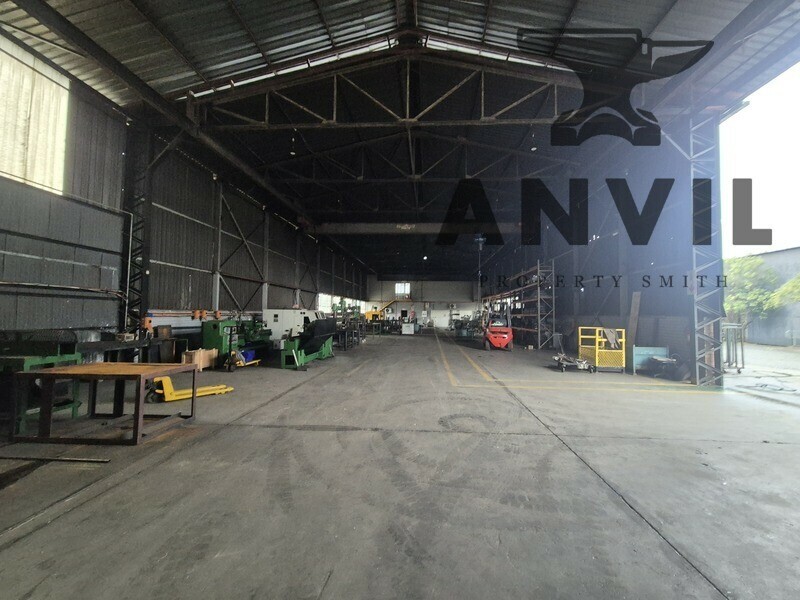 6 bosworth st, Alrode - 3223m² industrial property for sale in Alrode, Alberton with cranes and large yard property image 17