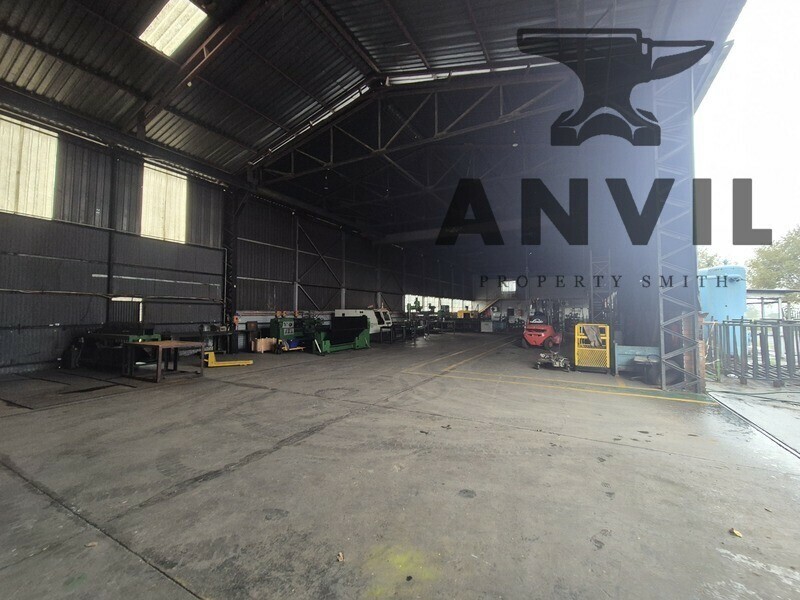 6 bosworth st, Alrode - 3223m² industrial property for sale in Alrode, Alberton with cranes and large yard property image 18