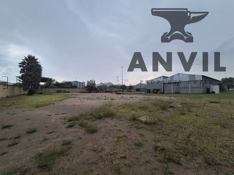 6 bosworth st, Alrode - 3223m² industrial property for sale in Alrode, Alberton with cranes and large yard property image 21