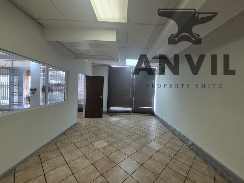 1 Borax St, Alrode, Alberton - 3300m² Factory to Let in Alrode, 2 Ton Crane and Private Yard property image 4