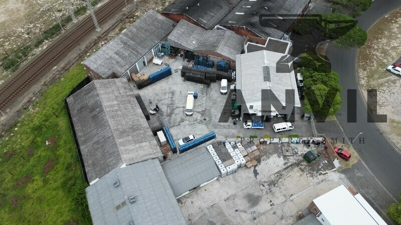 7 Moody Ave  - Entire Building  property image 25