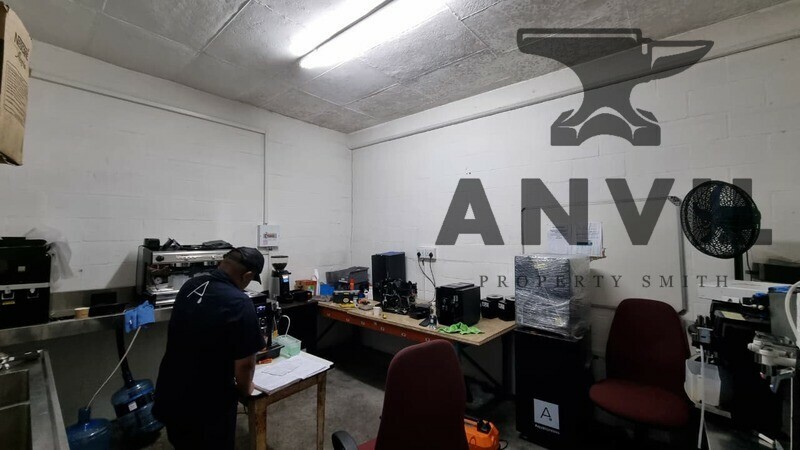 7 Moody Ave  - Entire Building  property image 4