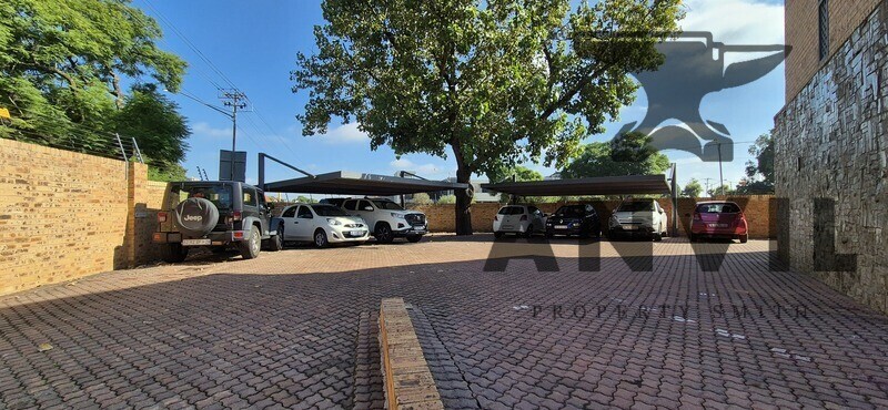 Lady Brooks - 1st FL LW property image 54