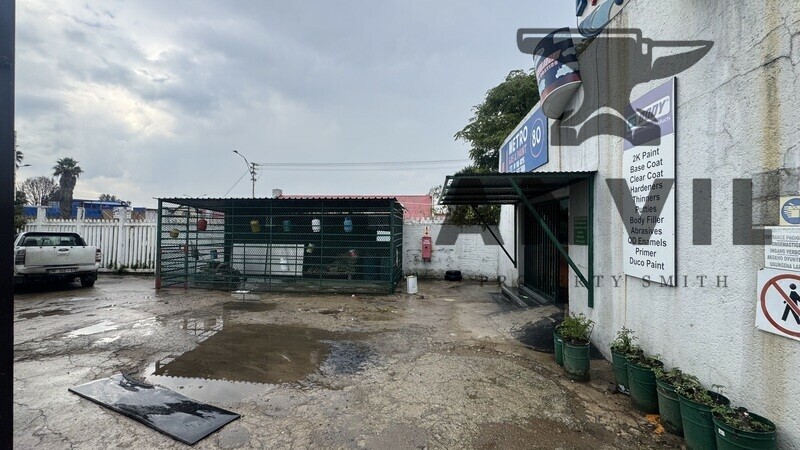 80 Landsbourgh Rd, Booysens - 80 Landsbourgh Rd, Booysens property image 2