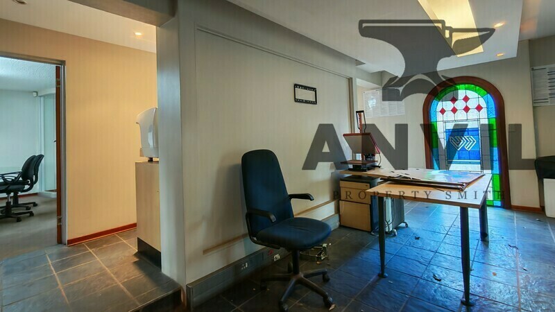 435 Rugby Avenue - Standalone Premises property image 3