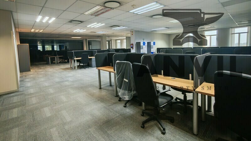 342 Jan Smuts - Whole Ground Floor  property image 8