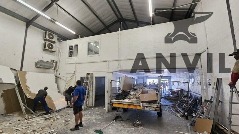 4 Platinum Close  - Unit 2 property image 13