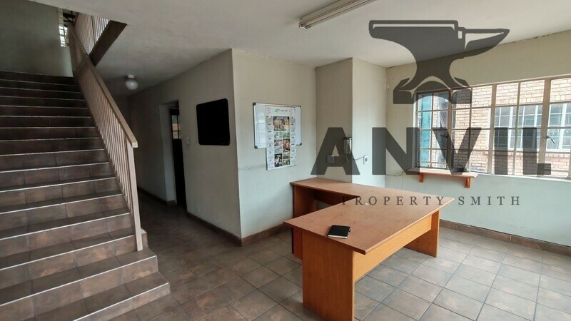 142 Fusie Street - Warehouse property image 2