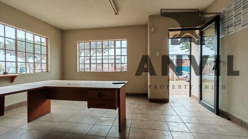 142 Fusie Street - Warehouse property image 4