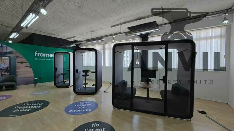 Whole Building in Salt River To let 