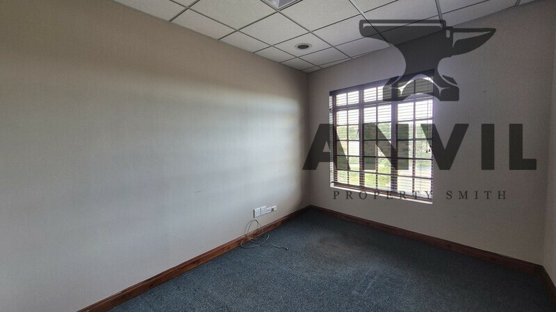 103 Marseilles Cres - Office 2 property image 5