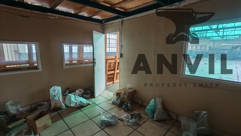 Flow Systems Manufactures (Pty) Ltd - 700m² Warehouse to let property image 21