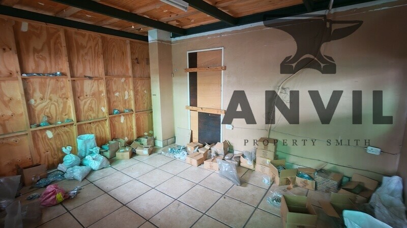 Flow Systems Manufactures (Pty) Ltd - 700m² Warehouse to let property image 14