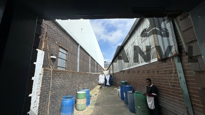 Urban Park - Warehouse 1 property image 19