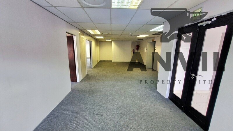 36 Sovereign Drive - GF LW property image 4