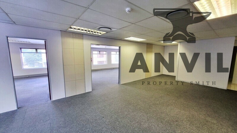 36 Sovereign Drive - GF LW property image 5