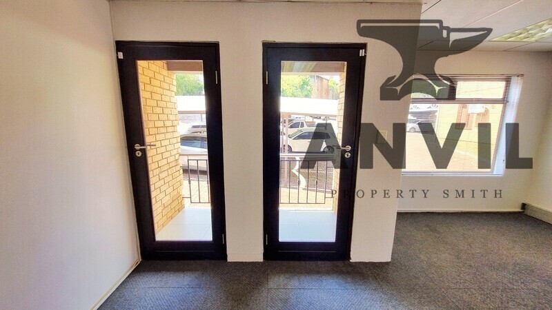 36 Sovereign Drive - GF LW property image 13