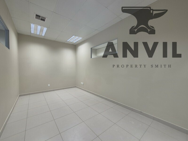 Aspen Business Park - 164m² First Floor Office to Let in Aspen Business Park, with Modern Glass Finishes property image 8