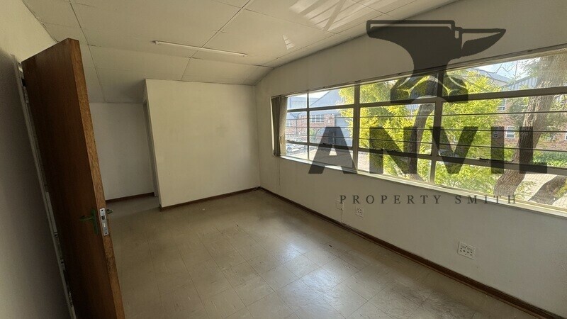 Sifon Industrial Park, Robertville, Randburg - Unit C5 property image 10