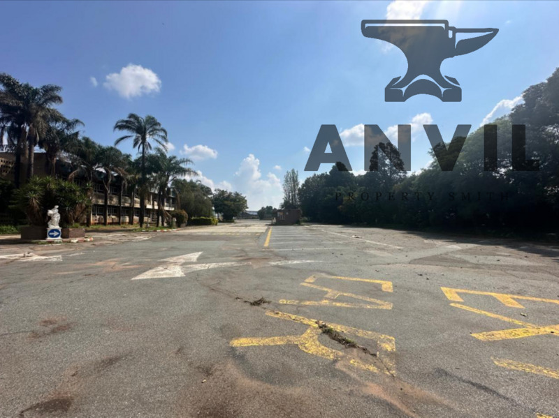 13823m² Functional Yard Space, with warehousing and office space. - 82 Merino Avenue, City Deep, Johannesburg property image 4