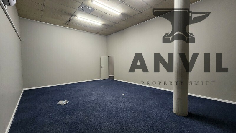 33 On Strand - Ex - Signa Academy property image 10