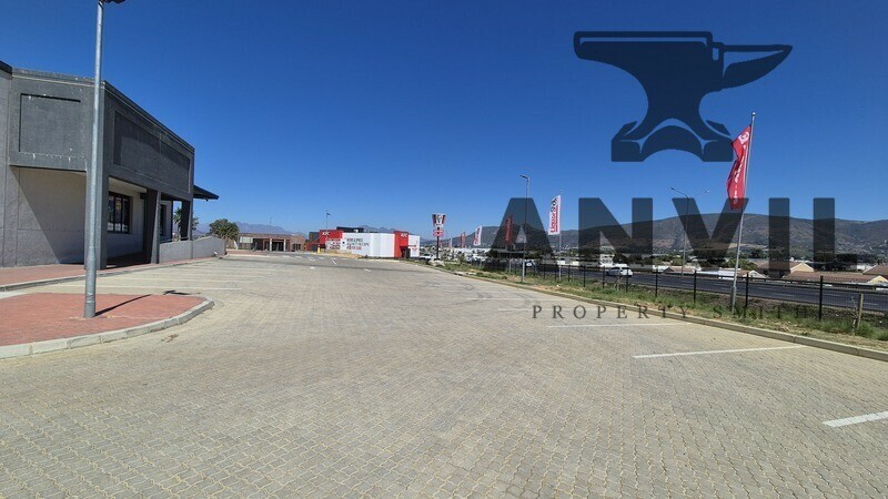 Paarl Village Convenience Centre - Paarl Village Convenience Centre - Unit L1 property image 13