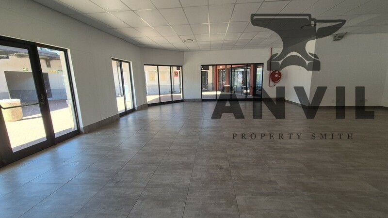 Paarl Village Convenience Centre - Paarl Village Convenience Centre - Unit E1 property image 7